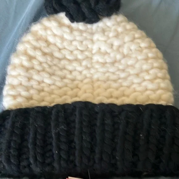 Kate Spade: NWT Black & White Knit Colorblock Beanie- Hat- 100% Wool- One Size